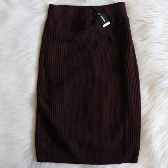 NEW Express High Waisted Knee Length Burgundy Skirt Size Small - Picture 4 of 8